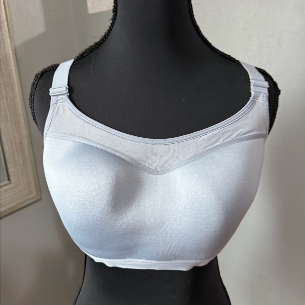 Victoria’s Secret Sport Light Blue Sports Bra 34D